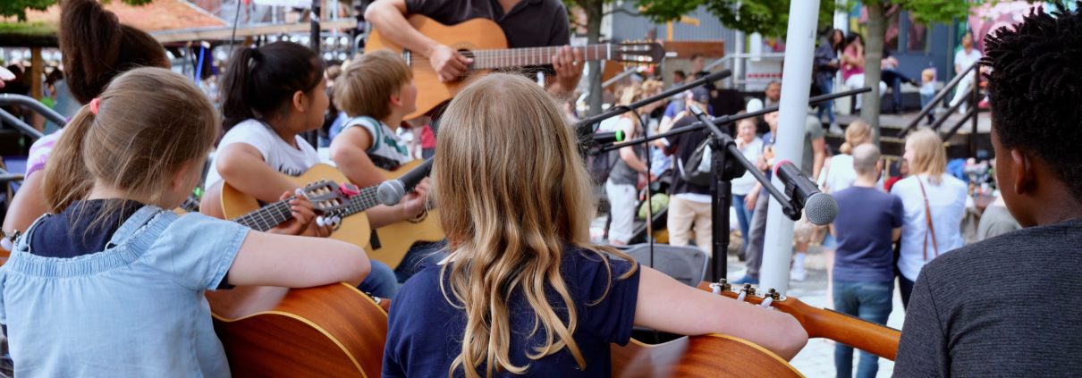 Bildungsprojekt Gitarrenfans